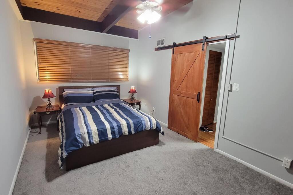 Entire One Bedroom Apartment อันแนนเดล ภายนอก รูปภาพ