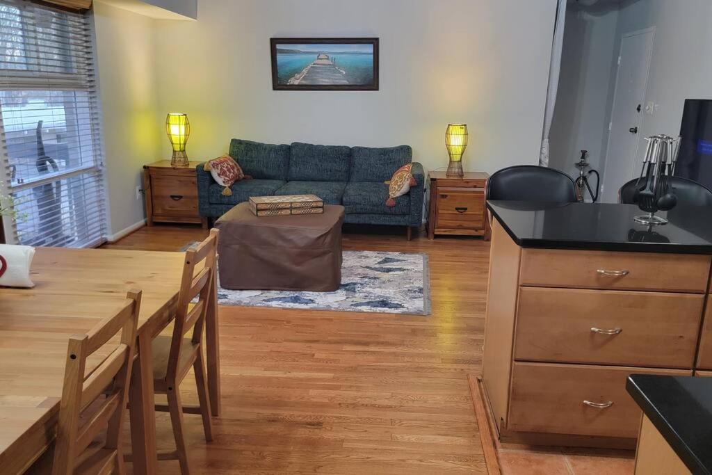 Entire One Bedroom Apartment อันแนนเดล ภายนอก รูปภาพ