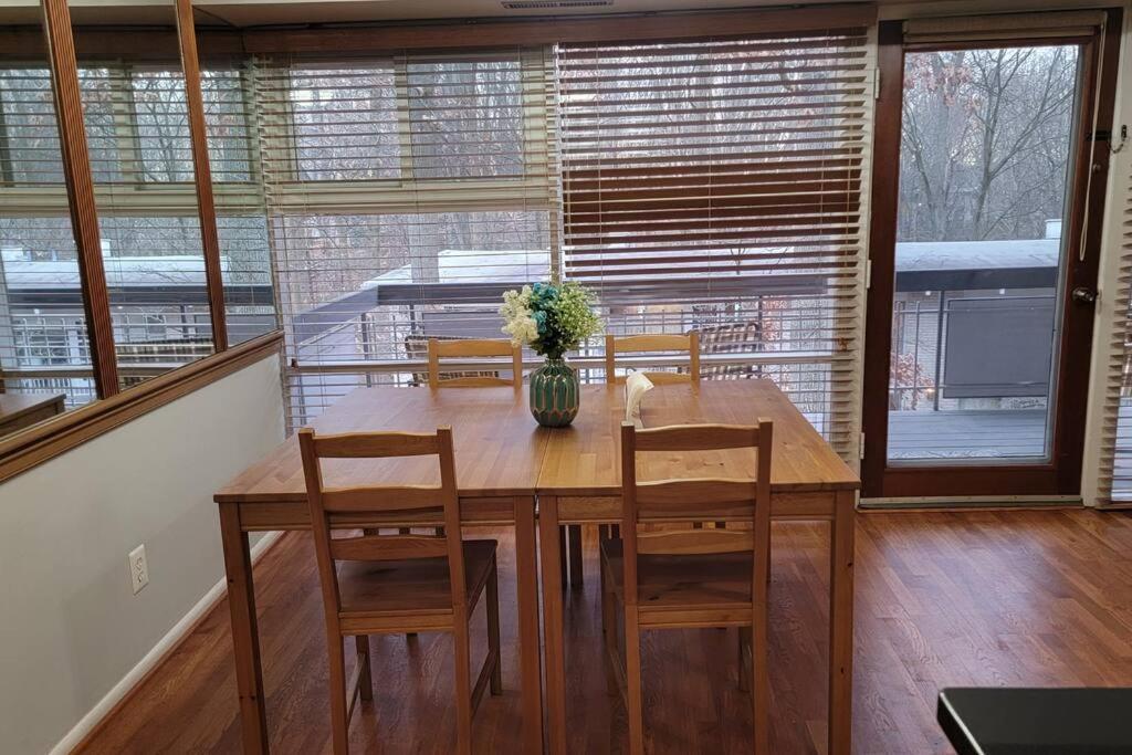 Entire One Bedroom Apartment อันแนนเดล ภายนอก รูปภาพ